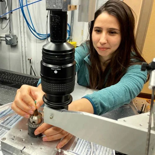 Foto di Giulia Marras in Laboratorio